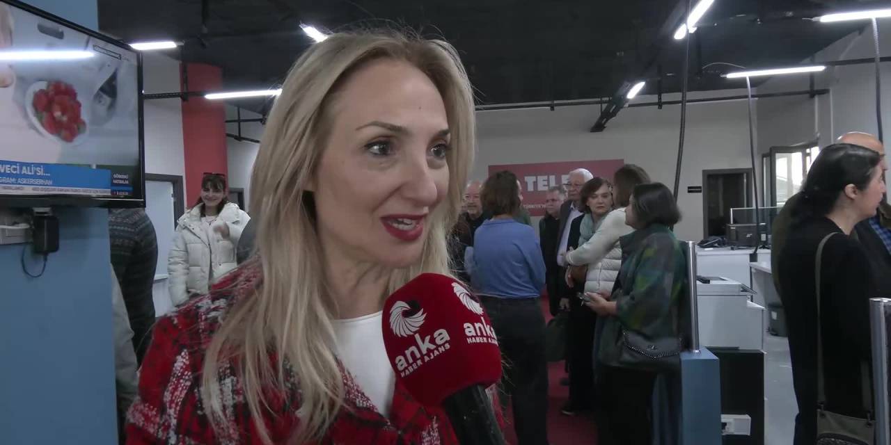 Aylin Nazlıaka'dan TELE 1'e destek ziyareti: "Merdan Yanardağ ile casusluk asla bir arada anılamaz"