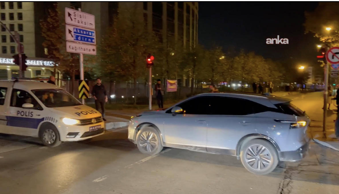 İmamoğlu'na destek için Ankara'dan İstanbul'a giden CHP otobüsünün önü kesildi