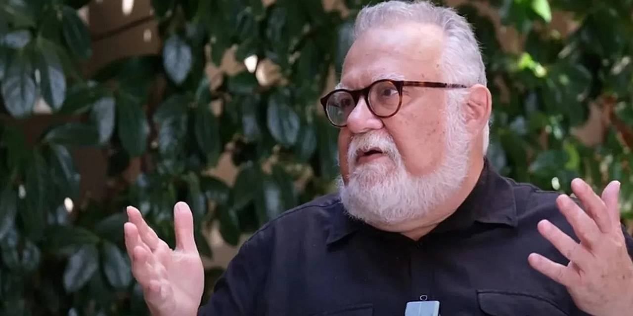 Ev sahibinden Celal Şengör'e tahliye davası