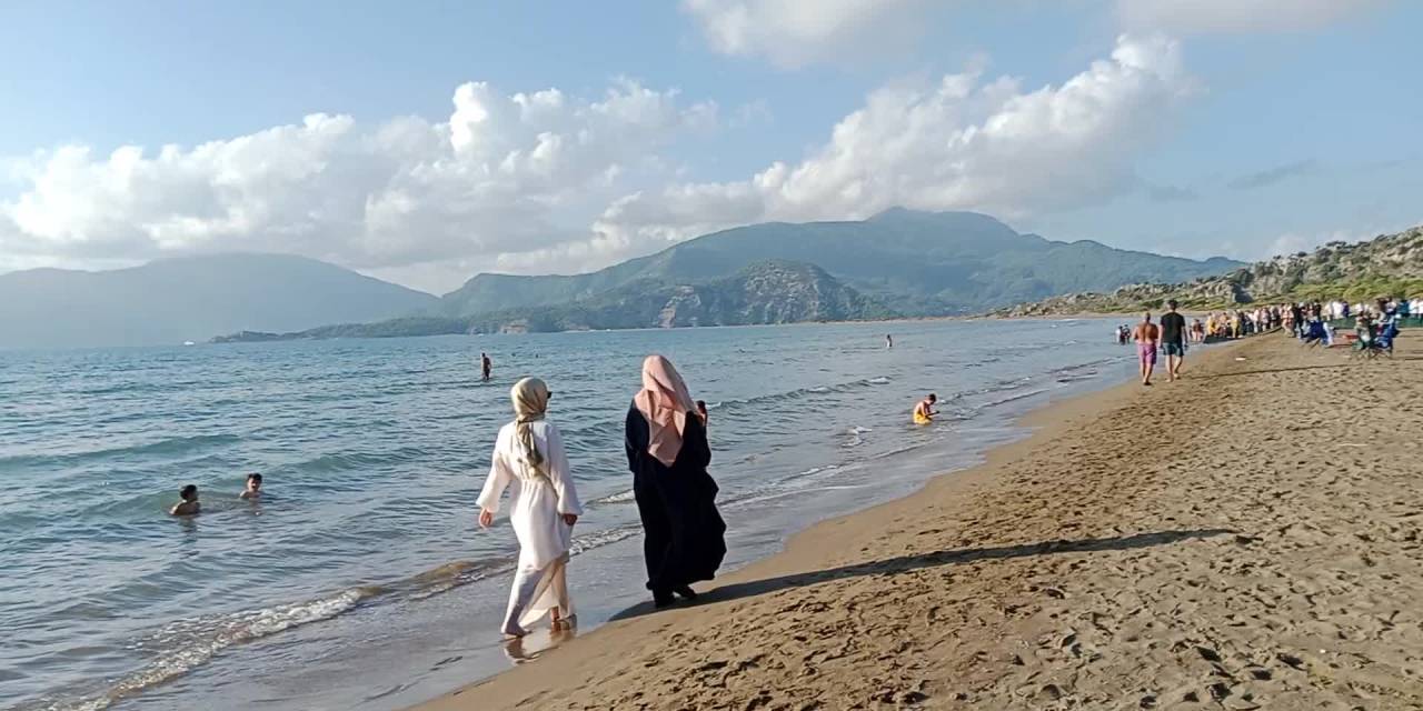 Muğla’da deniz keyfi ekimde de sürüyor