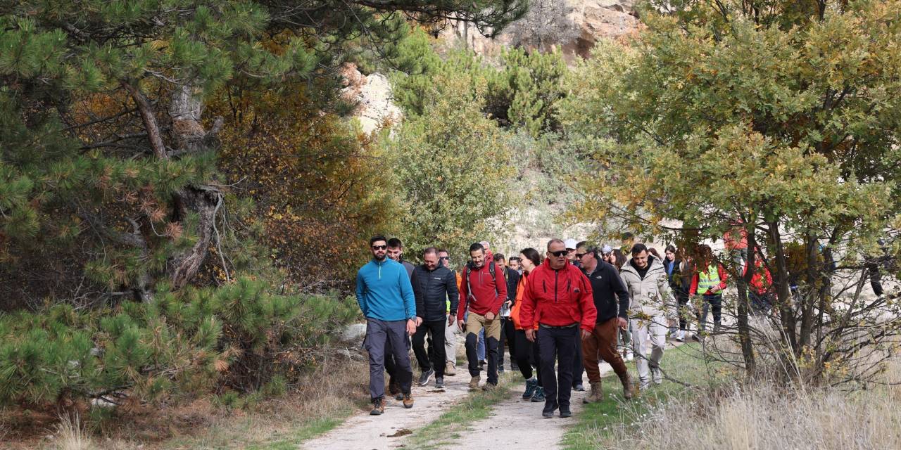 Cumhuriyet için doğa yürüyüşü Eskişehir'de yapıldı