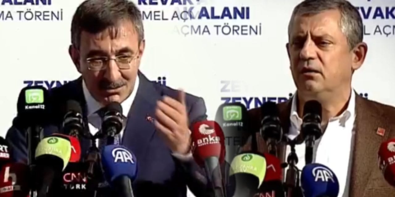 CHP lideri Özel cami açılışında Cevdet Yılmaz’ın yüzüne bakarak söyledi: ‘Duyduğunuz kin sizi adaletsiz davranmaya itmesin’