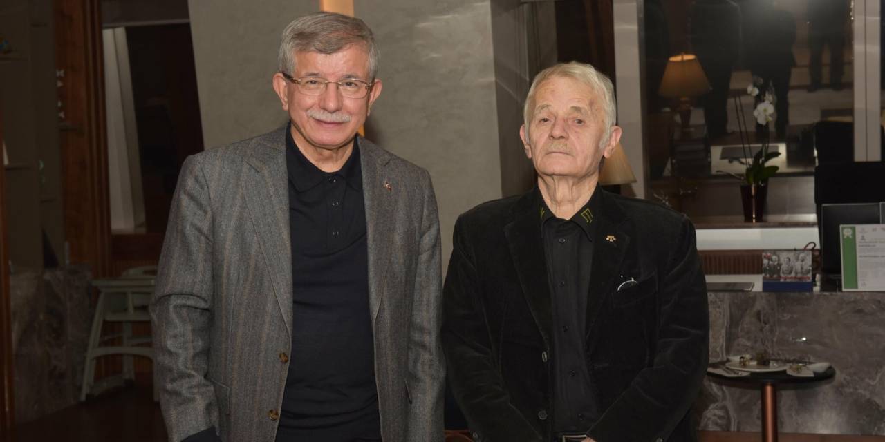 Ahmet Davutoğlu Kırım Tatarları'nın liderini ziyaret etti