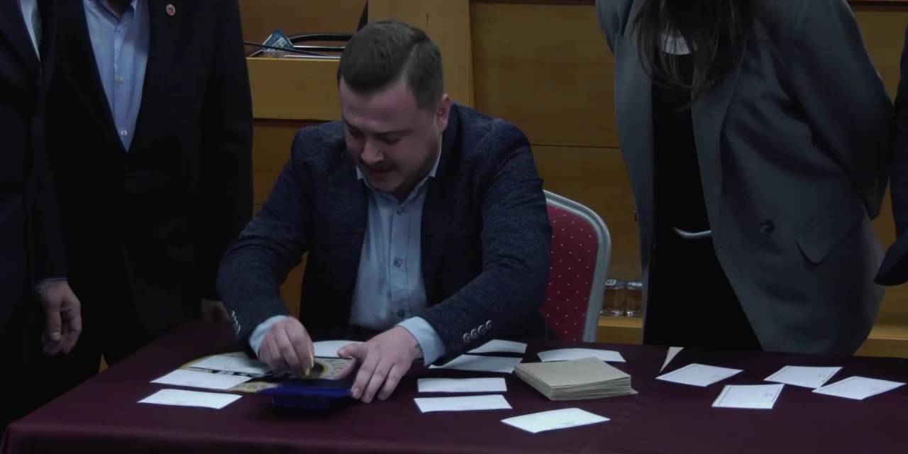 Bayrampaşa'da başkanvekilliği seçimini AK Parti'li İbrahim Akın kazandı