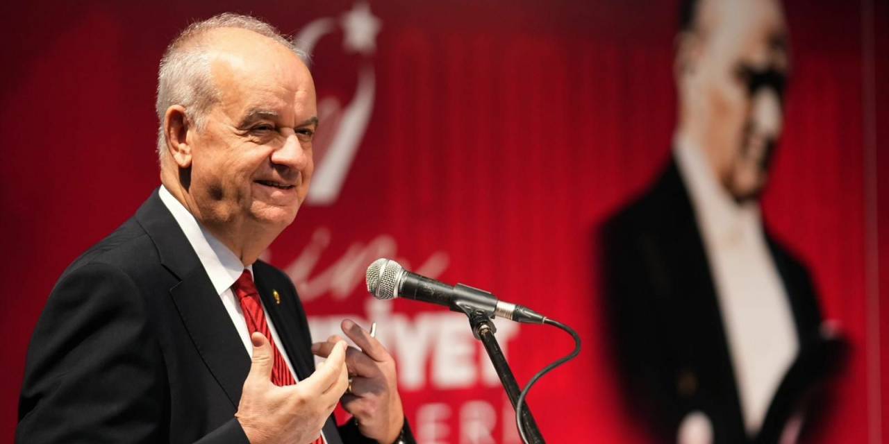 İlker Başbuğ Beşiktaş’ta Cumhuriyet Söyleşileri’nde Konuştu