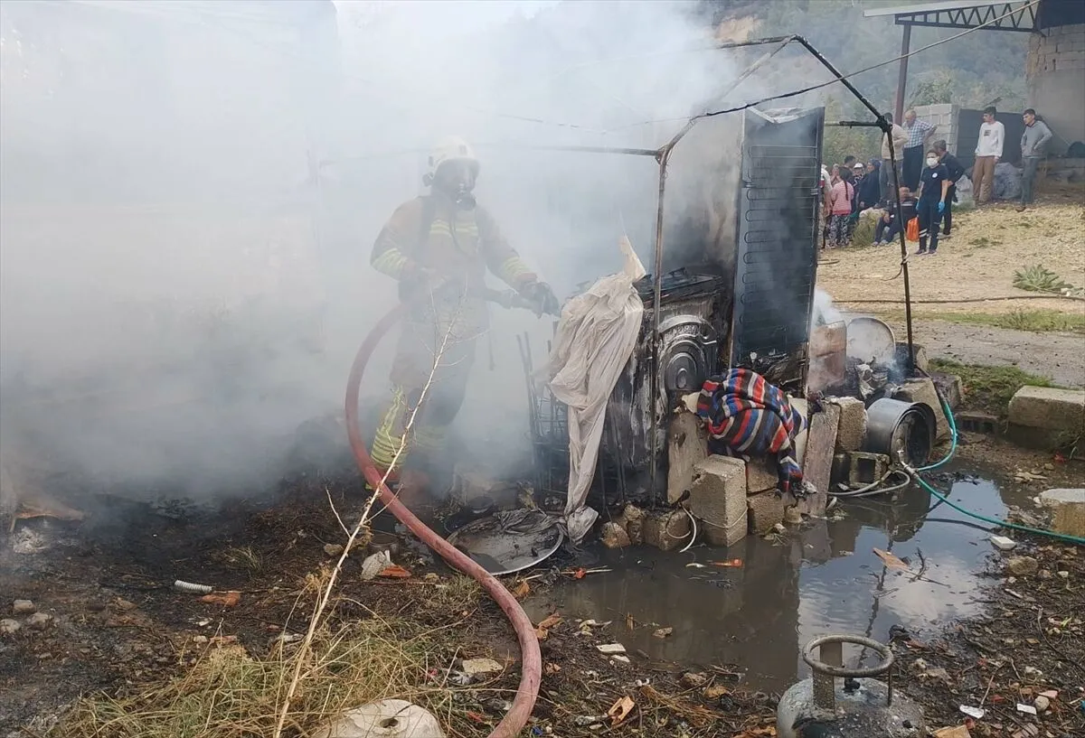 Hatay’dan yürek yakan haber: Konteyner yangınında bebek hayatını kaybetti