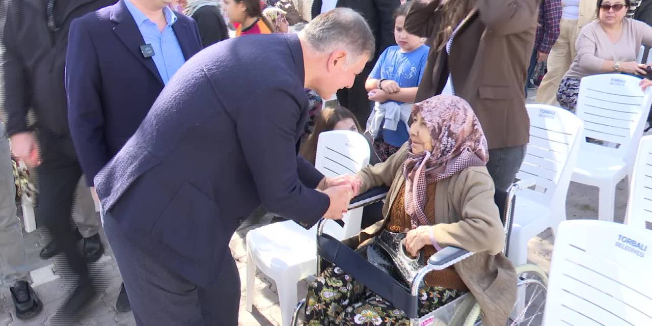 Tugay, Zeytin Festivali'nde markalaşmaya dikkat çekti