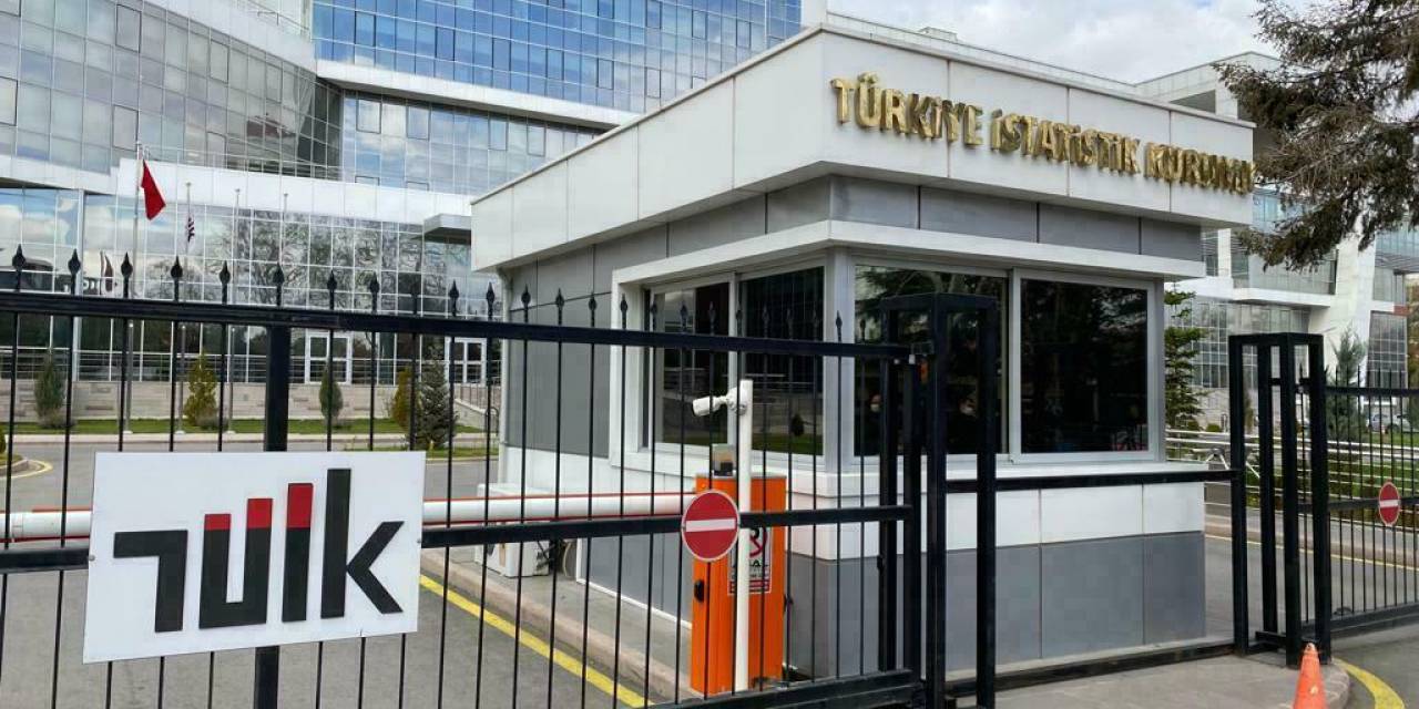 TÜİK: Hizmet ve inşaat sektöründe azalma, perakende ticarette artış yaşandı