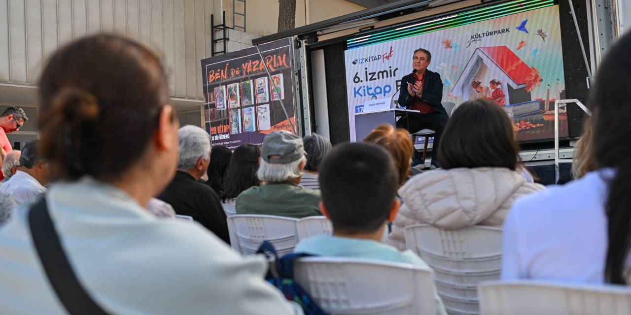 Sinan Meydan, İzmir Kitap Fuarı'nda Cumhuriyeti Anlattı