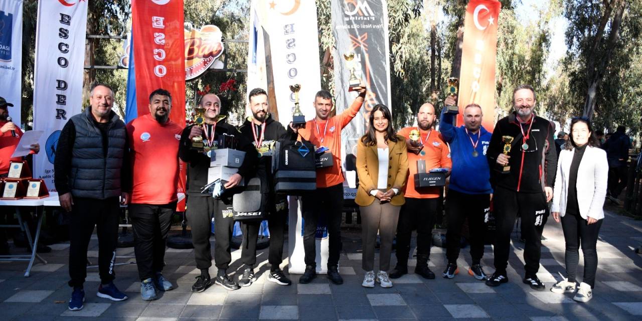 Kuşadası'nda balık tutma heyecanı yaşandı