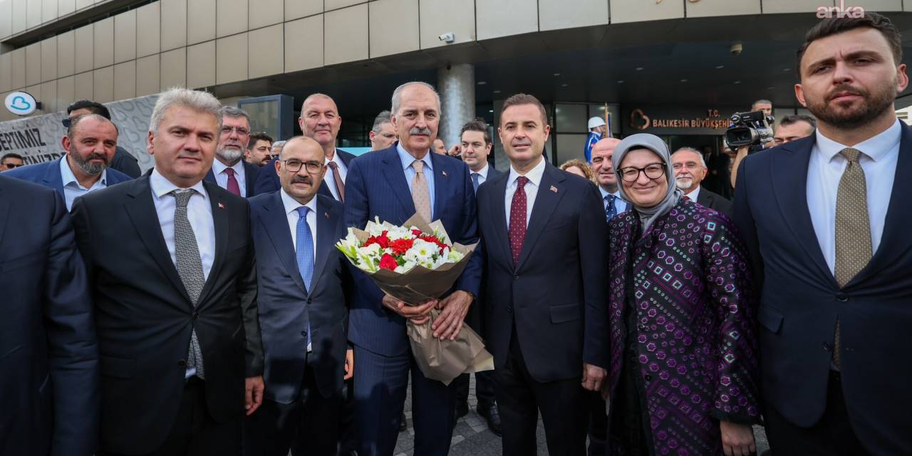 Kurtulmuş, Balıkesir'de Belediye Başkanı Akın'ı makamında ziyaret etti