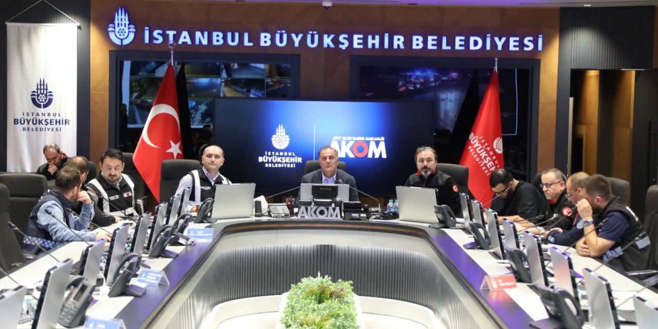 İBB Başkan Vekili Nuri Aslan: Sındırgı'daki depremin ardından gelişmeleri anbean takip ediyoruz