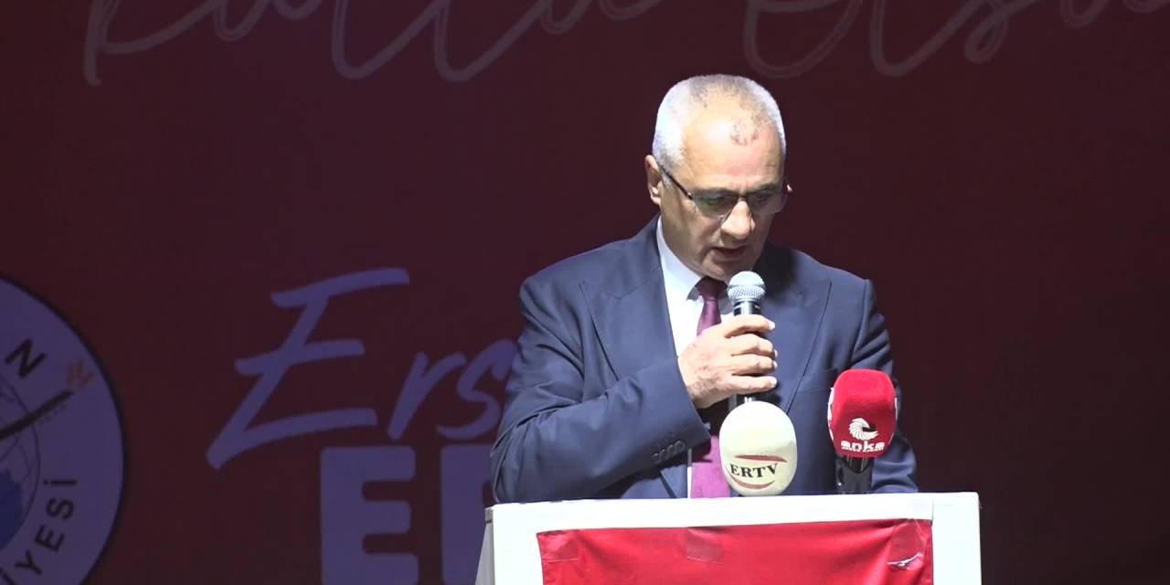 Cumhuriyet coşkusu Arguvan'da: Bayram konserinde dayanışma ruhu