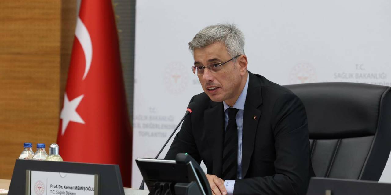 Balıkesir'de 6,1 büyüklüğünde deprem; Sağlık durumuna dair Bakan Memişoğlu'ndan açıklama