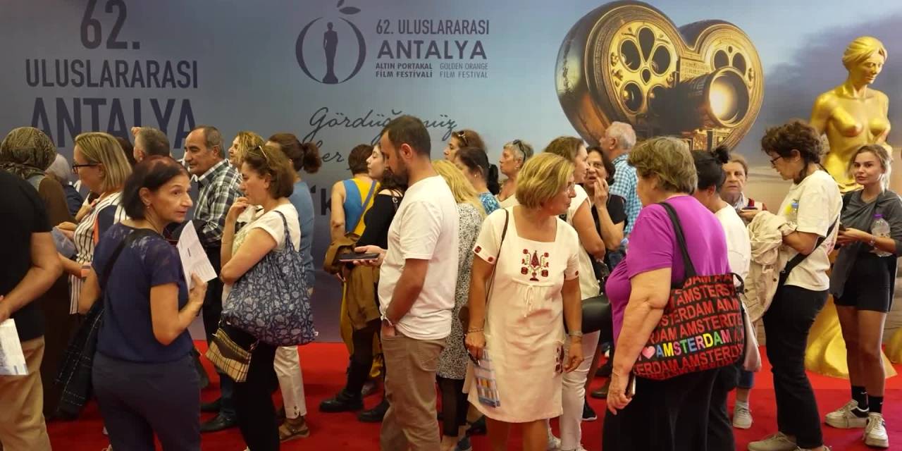 Altın Portakal’da hayatta kalma hikayeleri beyazperdeye yansıdı