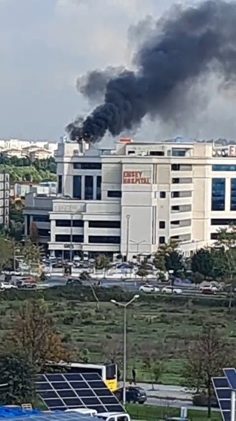 Pendik’te Menzil Cemaati'ne ait olduğu iddia edilen hastanede yangın