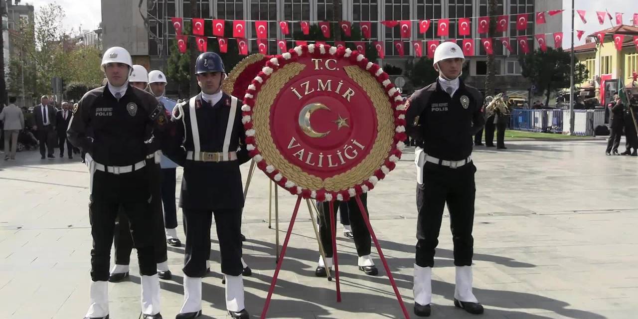 Cumhuriyet Bayramı coşkusu İzmir’de başladı