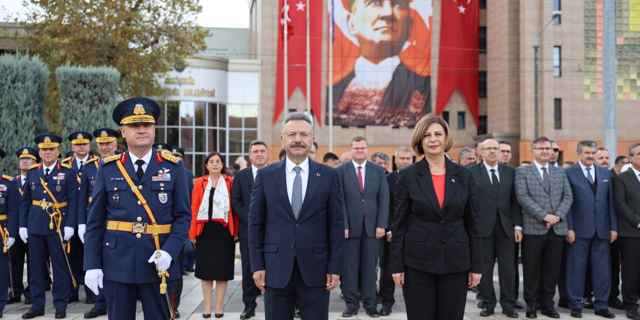 Cumhuriyet Bayramı coşkusu Eskişehir'de başladı