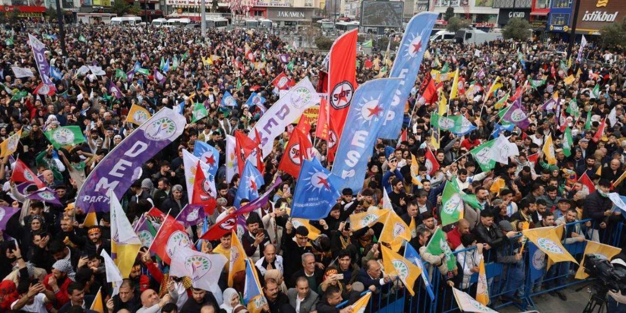 Dikkat çeken anket: DEM Parti muhalefete mi yoksa iktidara mı daha yakın