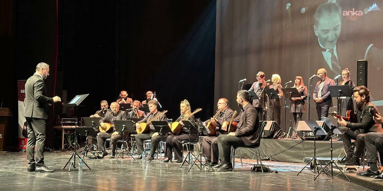 Bakırköy 29 Ekim coşkusunu Türk halk müziği konseriyle kutladı