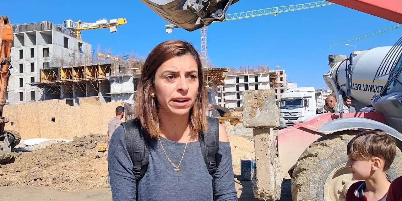 Hatay'da öğrenciler çamurlu yollarla mücadele ediyor: "Yeter Artık, sesimizi duyun"