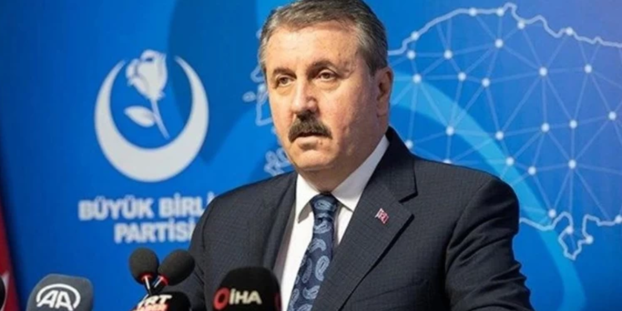 Mustafa Destici'den 'iç cephe' çıkışı: PKK kendini feshedecekse, DEM Parti de edecek