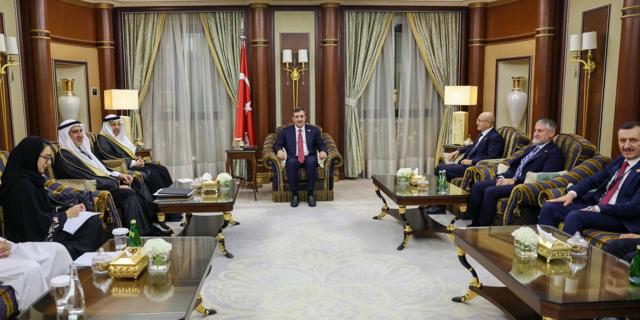 Cevdet Yılmaz Riyad'da Suudi Bakan ile buluştu