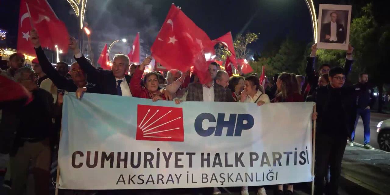 Cumhuriyet Bayramı'nda Aksaray'da Fener Alayı heyecanı