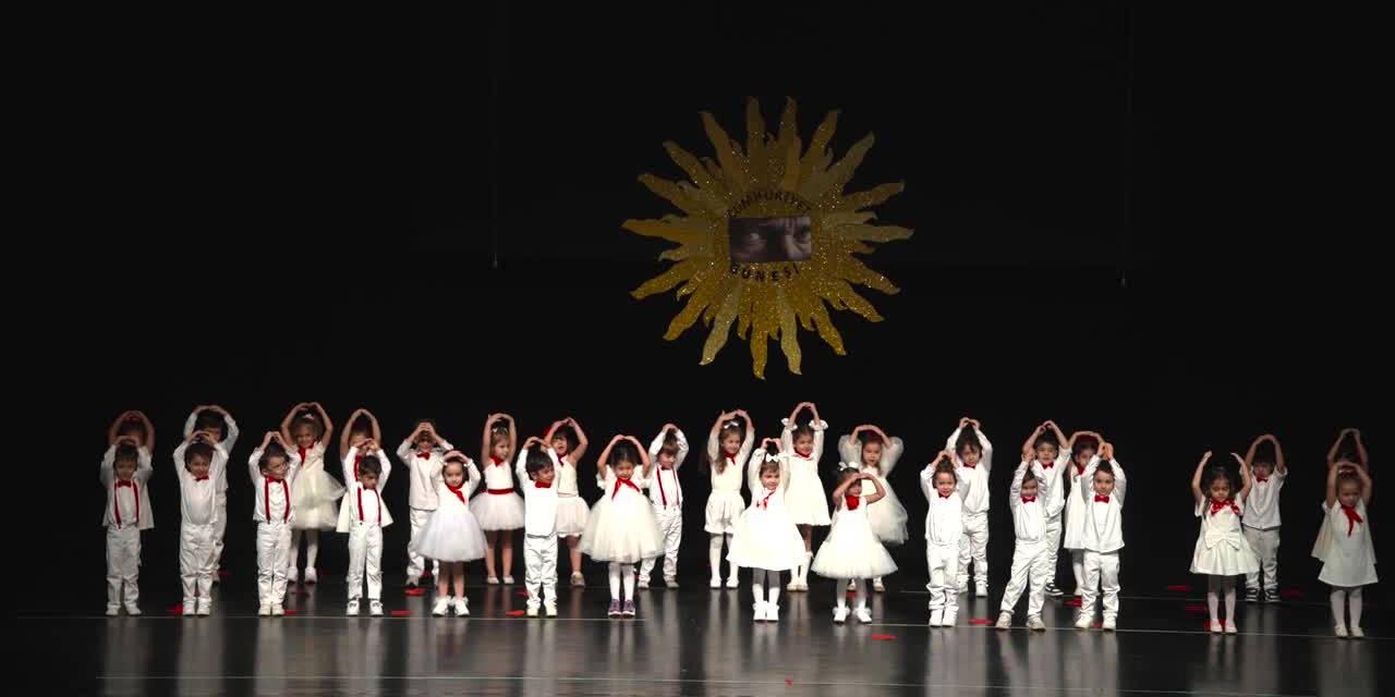 Cumhuriyet Bayramı coşkusu Mezitli kreşlerinde yaşandı