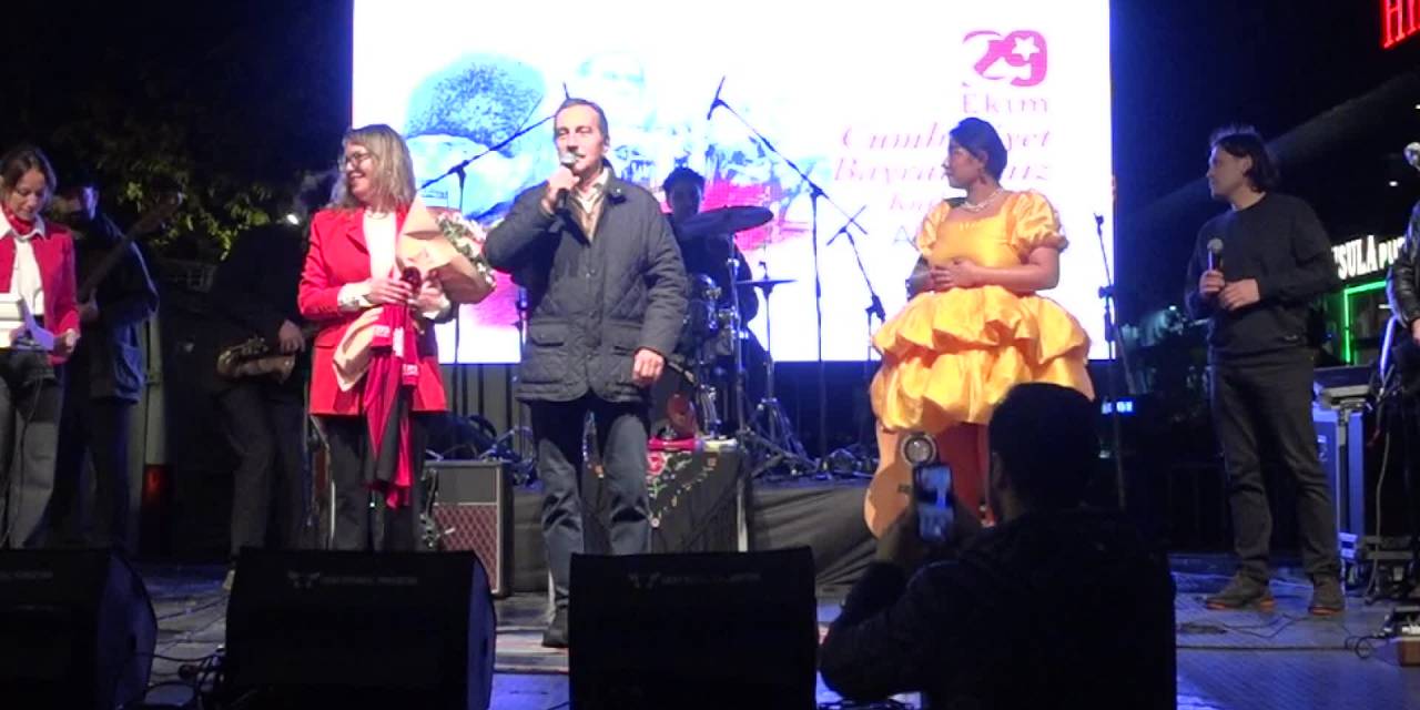 Tepebaşı’nda Cumhuriyet Bayramı coşkusu, Kalben ile zirveye ulaştı