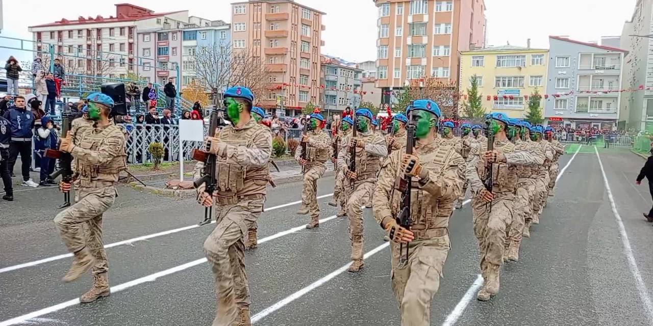 Cumhuriyet Bayramı coşkusu Kars'ta yaşandı