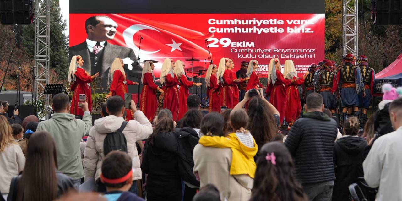 Cumhuriyet coşkusu, Eskişehir'de kutlandı