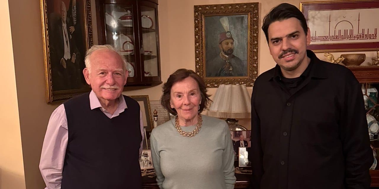 TİKA başkanı önce Osmanlı Hanedanı ailesini ziyaret etti sonra cumhuriyet kutladı