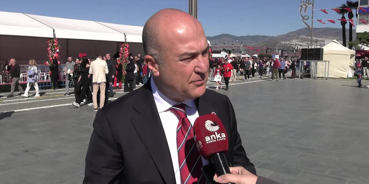 İzmir'de MEB'in poster talimatına tepkiler büyüyor