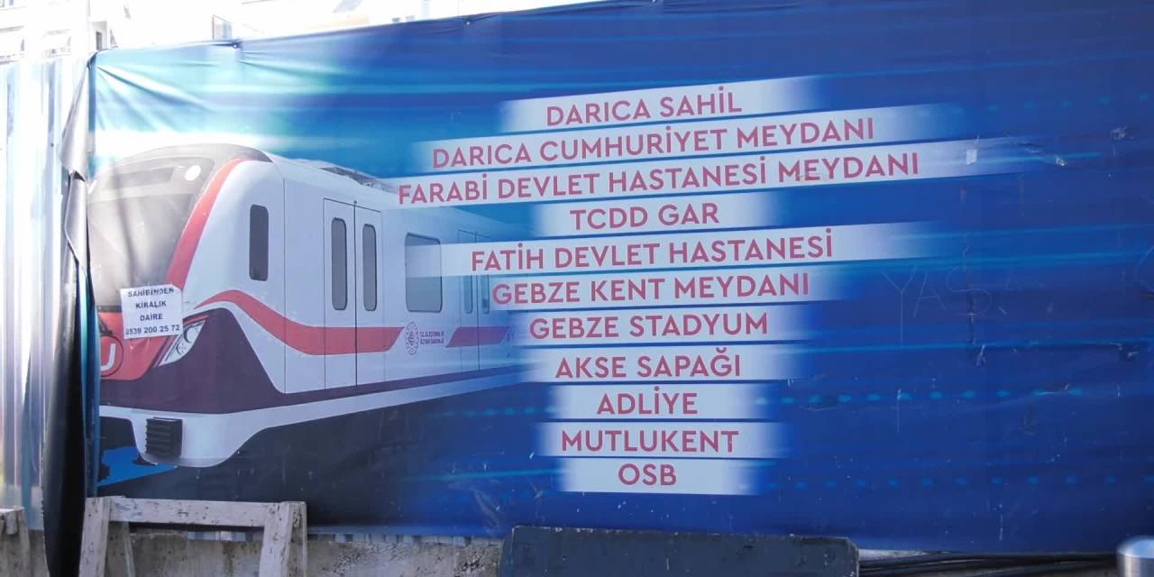 Kocaeli'de çöken Bina için kurtarma çalışmaları devam ediyor