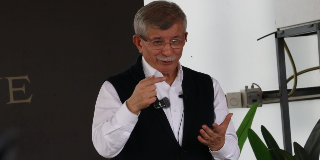 Davutoğlu’ndan Erdoğan’a toplu iğne yanıtı