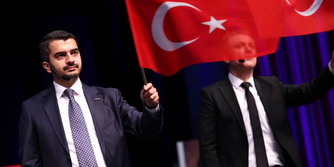 Güner: Cumhuriyet, sürekli savunulması gereken bir değerdir