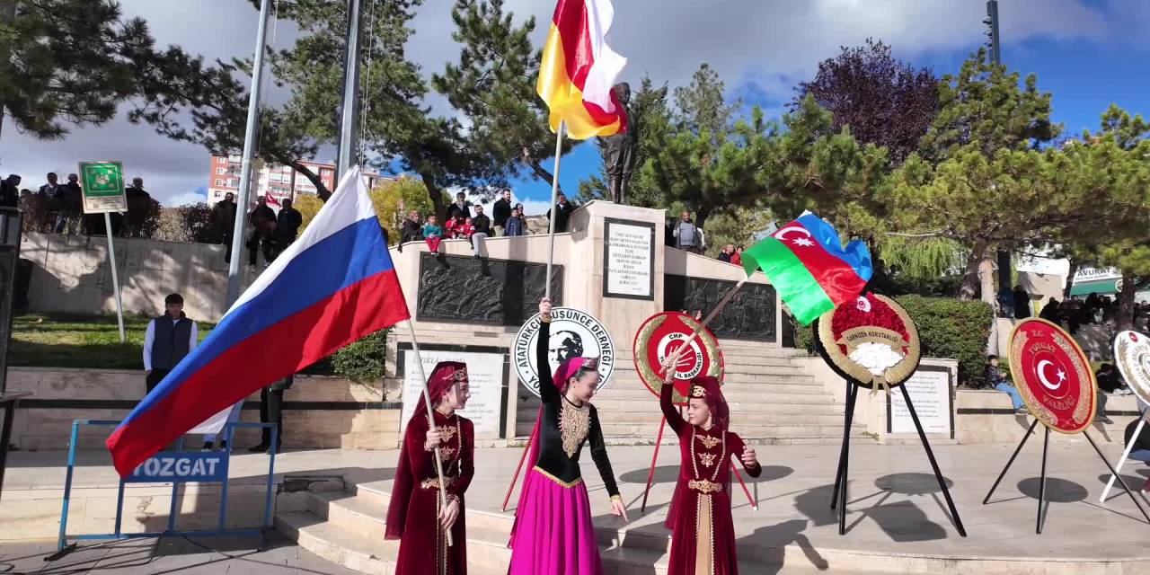 Yozgat’ta Cumhuriyet Bayramı coşkusu Halk danslarıyla taçlandı