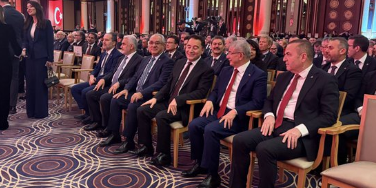 Beştepe'de 29 Ekim resepsiyonu: Babacan, Davutoğlu ve Erbakan yan yana...