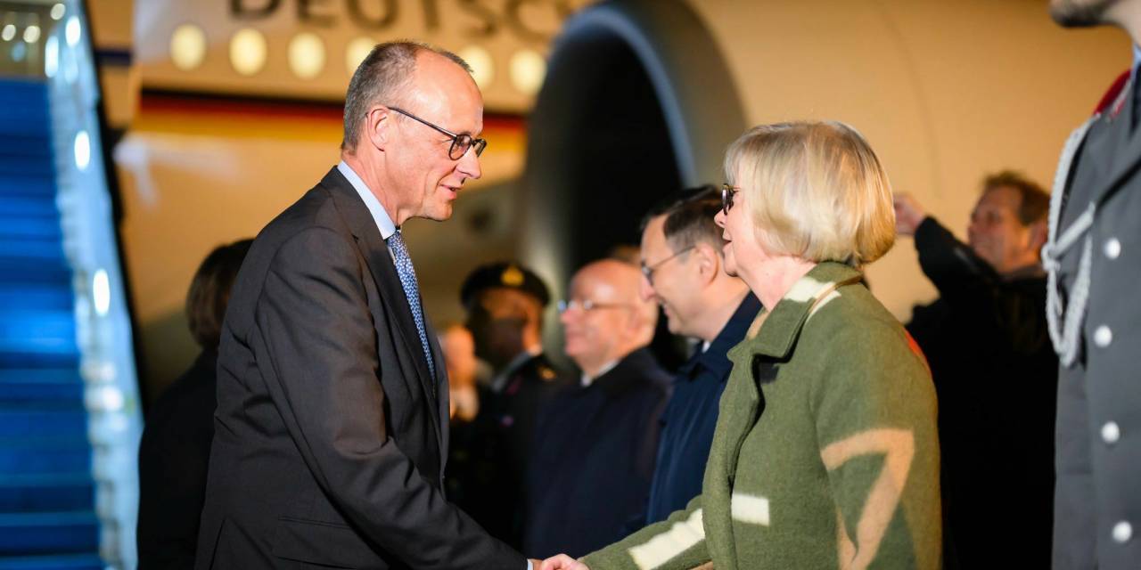 Almanya Başbakanı Merz Türkiye'ye Adım Attı