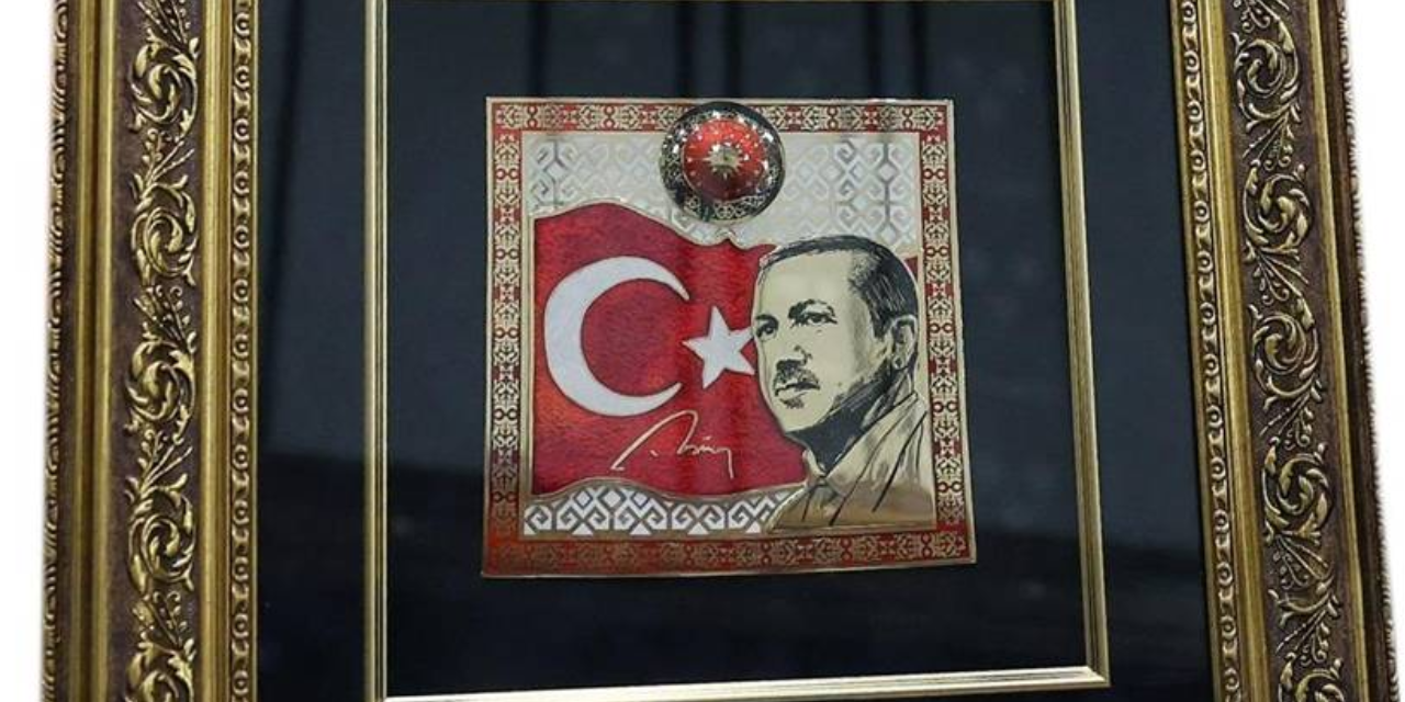 Külliye'deki resepsiyona katılmamıştı: Bahçeli'den Erdoğan'a '29 Ekim' için özel hediye