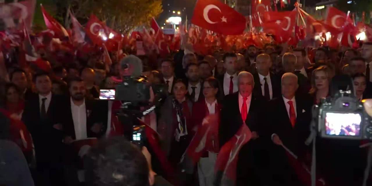 Cumhuriyet Yürüyüşü, Bursalıları Buluşturdu