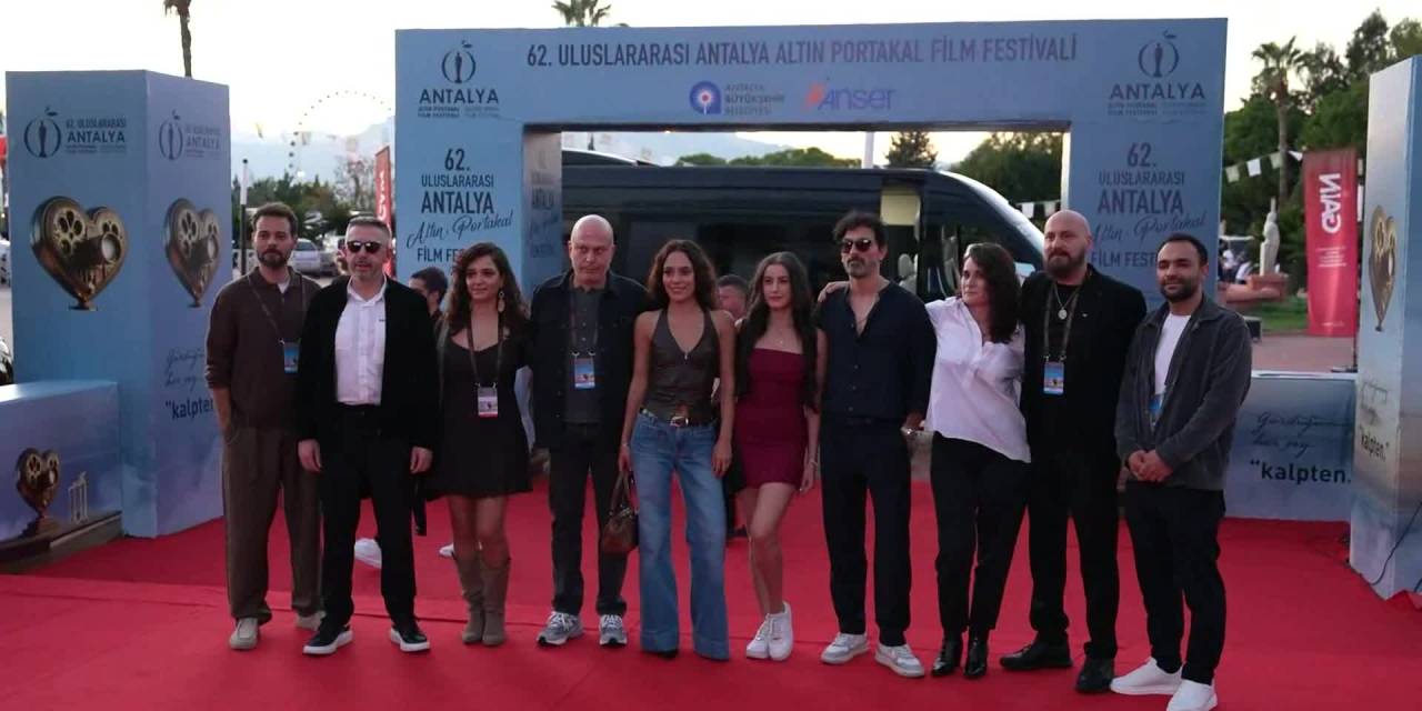 Altın Portakal’da Kesilmiş Bir Ağaç Gibi ve Noir filmleri gösterildi