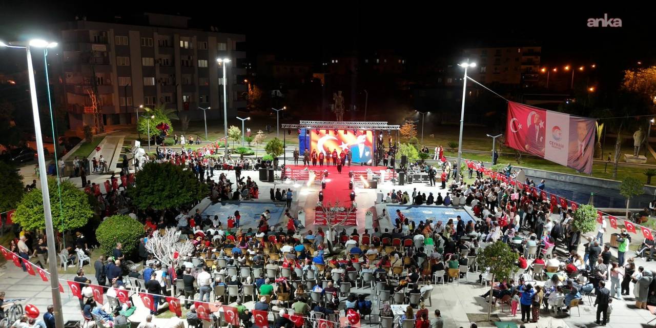 Ceyhan'da Cumhuriyet ve Atatürk Defilesi renkli görüntülerle yapıldı