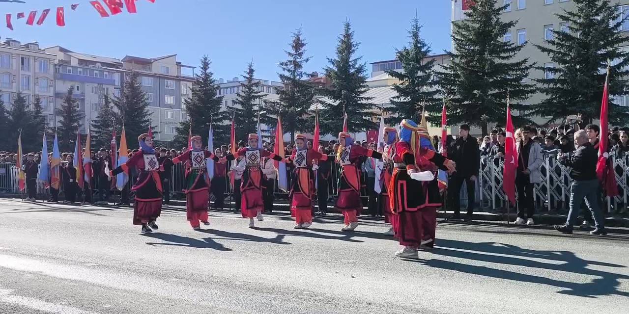 Kars'ın düşman işgalinden kurtuluşu 105. yılında coşkuyla kutlandı