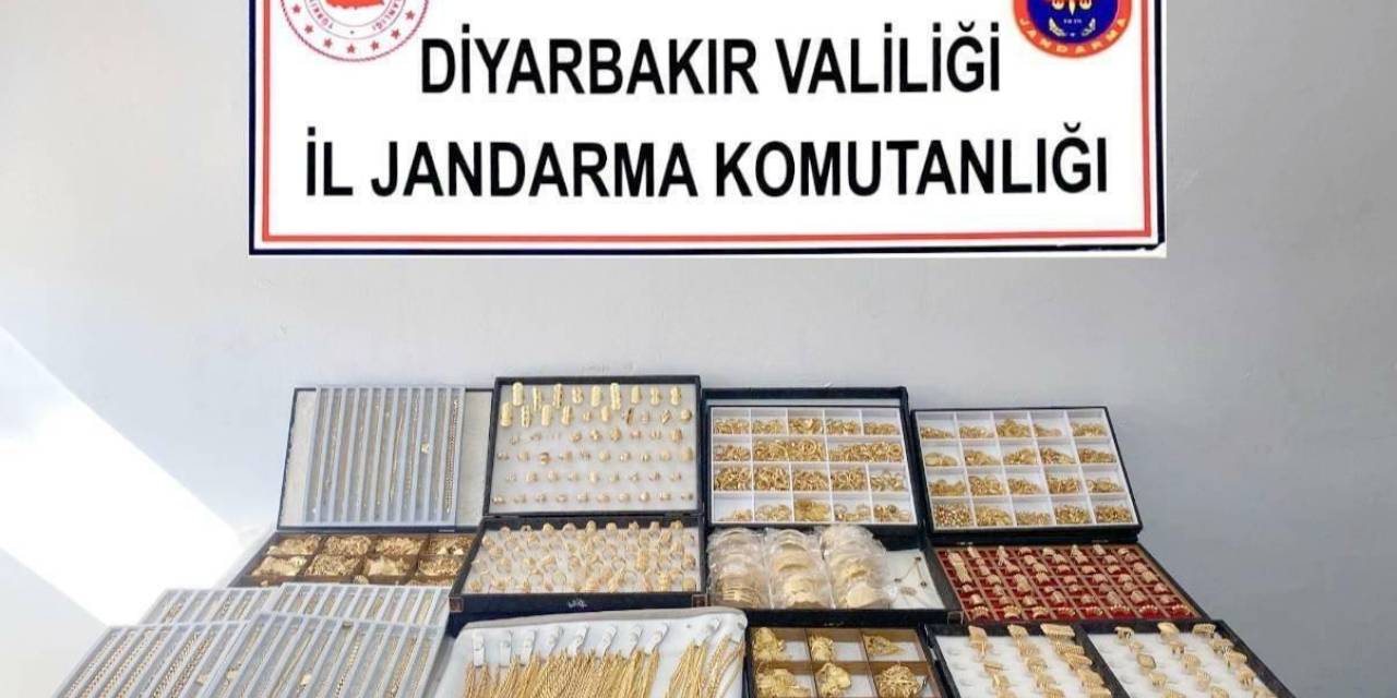 Diyarbakır'da kaçak altın operasyonu: 40 milyon lira değerinde 7,5 kilogram ele geçirildi