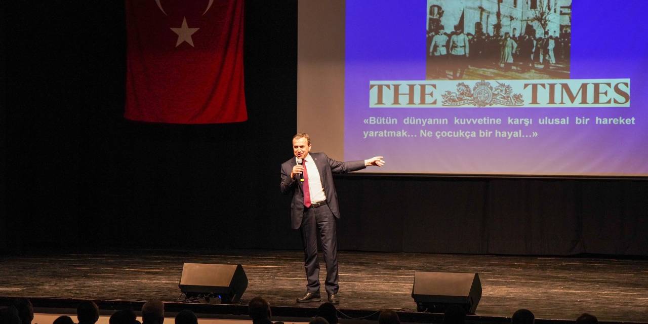 Naim Babüroğlu Gaziemir'de Atatürk'ü Anlattı