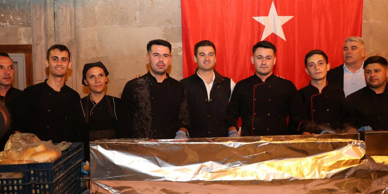 Bodrum Belediyesi çalışanları geleneksel geceyi kutladı