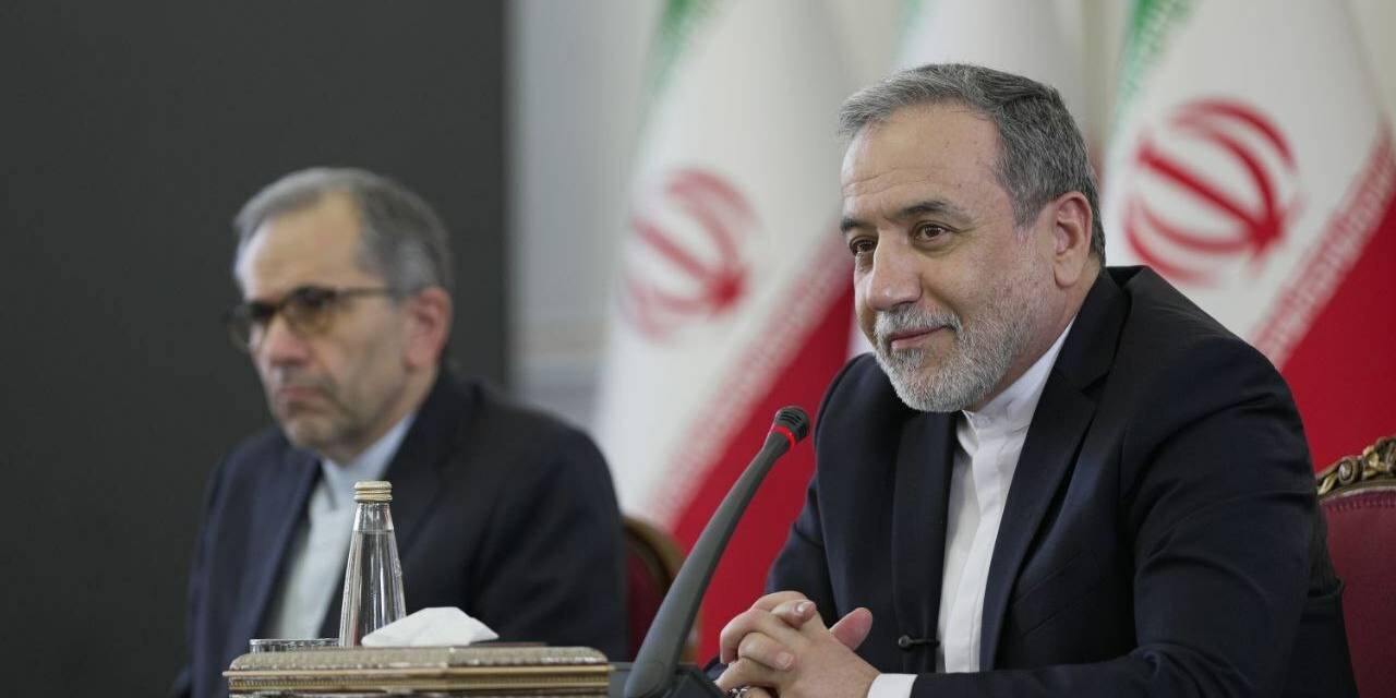 İran, Trump'ın nükleer test açıklamalarını kınadı