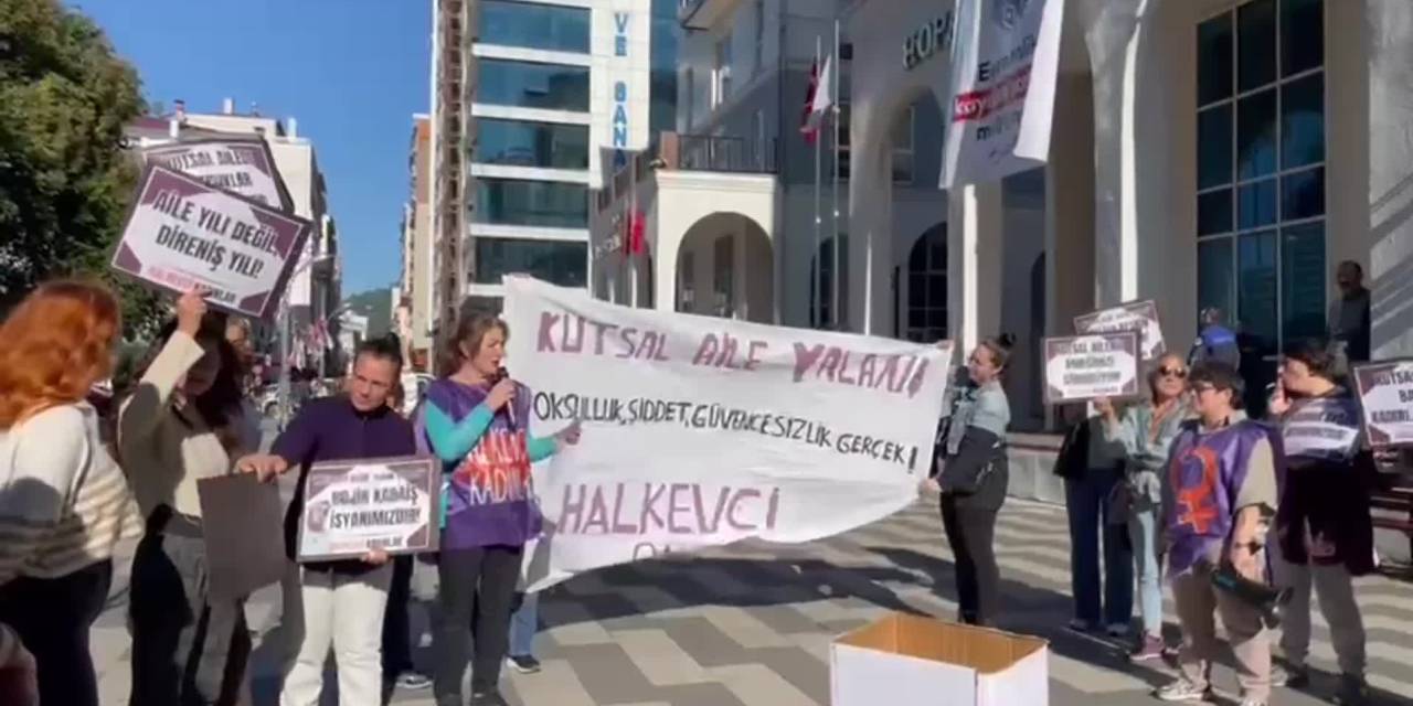 Hopa'da kadınlardan güçlü eylem: Yoksulluk ve erkek şiddeti üzerindeki örtüyü kaldırıyoruz